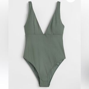 H&M Women’s Swimsuit Ribbed Olive Green One-Piece Size L